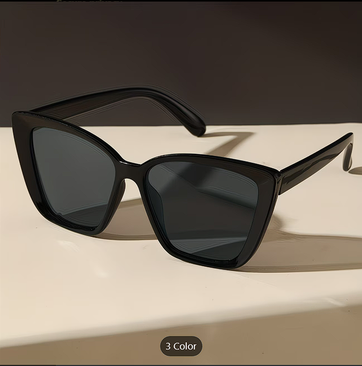 Cat-Eye Large Frame Sunglasses – Black